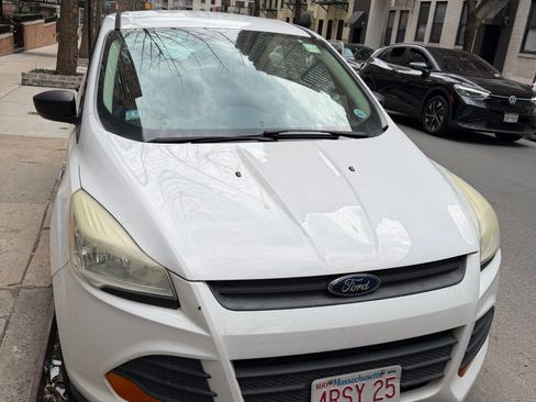 Used 2014 Ford Escape S image 2