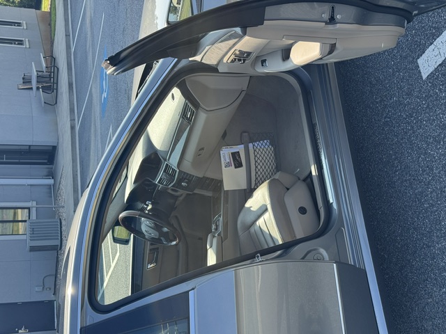Used 2010 Mercedes-Benz E 550 Sedan image 10