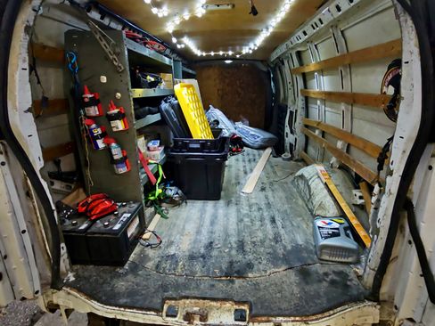 Used 2011 Chevrolet Express 3500 Extended image 5