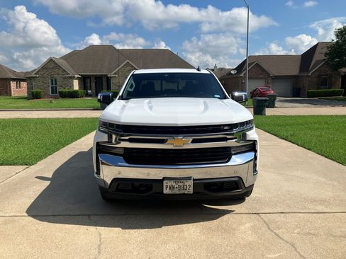 Used 2019 Chevrolet Silverado 1500 LT w/ Convenience Package RWD image 4