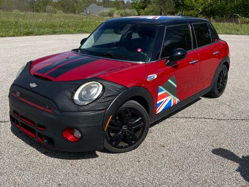 Used 2016 MINI Cooper S FWD image 1