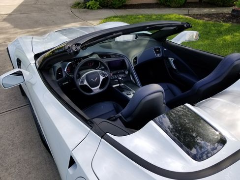 Used 2016 Chevrolet Corvette Z06 w/ 3LZ Preferred Equipment Group RWD image 10