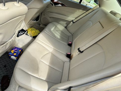 Used 2006 Mercedes-Benz E 350 E 350 Sedan 4D image 8