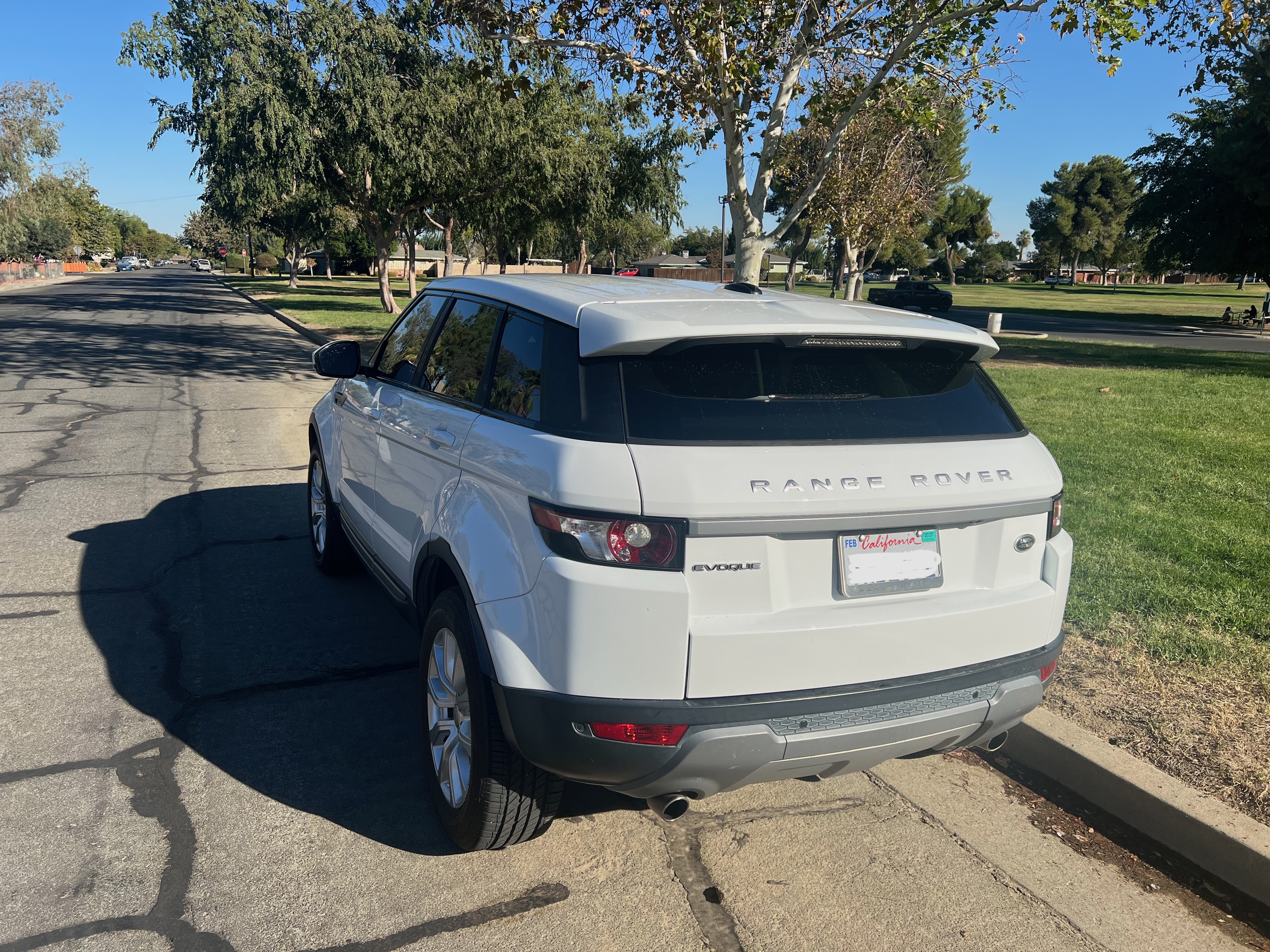 Used 2015 Land Rover Range Rover Evoque Pure AWD/4WD image 6