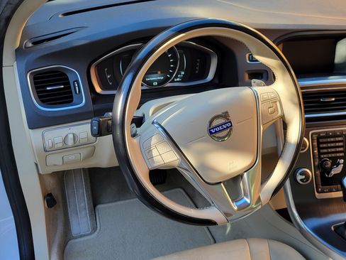 Used 2015 Volvo S60 T5 Premier FWD image 10