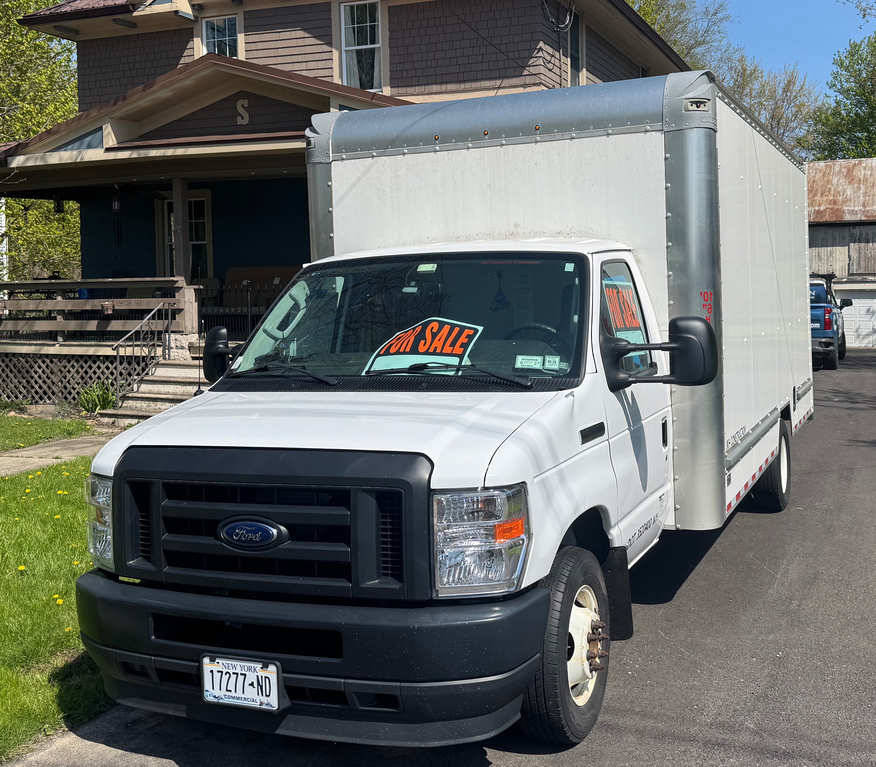 Used 2022 Ford E-350 and Econoline 350 Super Duty w/ Power Windows & Locks Group RWD image 2