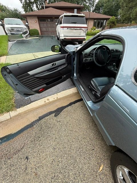 Used 2005 Ford Thunderbird RWD image 4