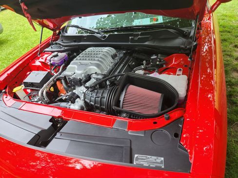 Used 2023 Dodge Challenger SRT Hellcat RWD image 6