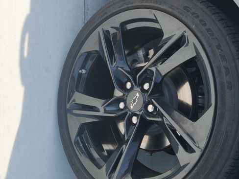 Used 2021 Chevrolet Camaro LT image 6