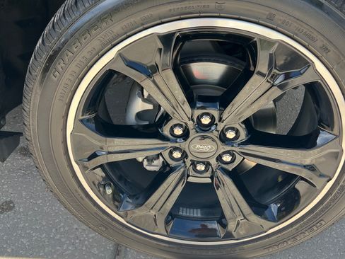 Used 2024 Ford Expedition Limited image 17