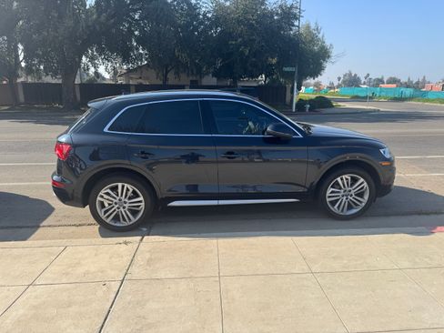 Used 2020 Audi Q5 2.0T Premium Plus image 1