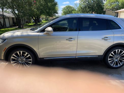 Used 2017 Lincoln MKX Reserve FWD image 9