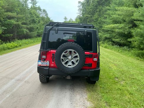 Used 2015 Jeep Wrangler Unlimited Rubicon AWD/4WD image 20