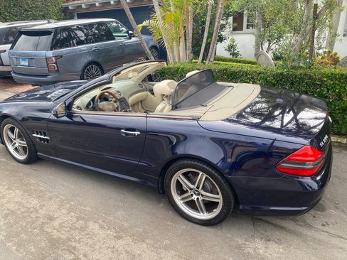Used 2009 Mercedes-Benz SL 550 image 2