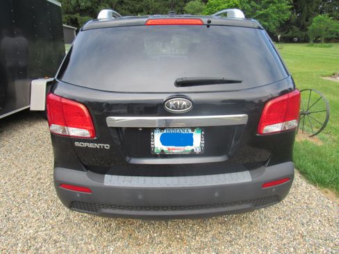 Used 2013 Kia Sorento LX w/ Convenience Pkg FWD image 9