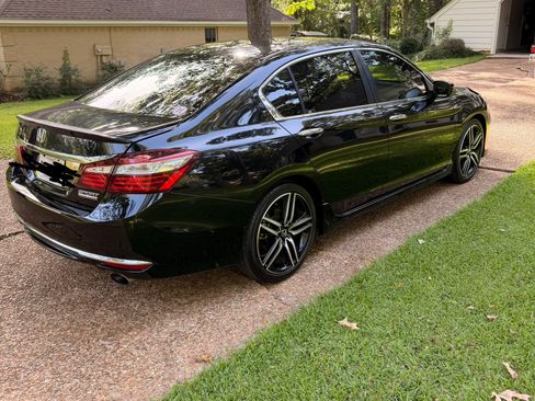 Used 2017 Honda Accord Sport Special Edition image 5