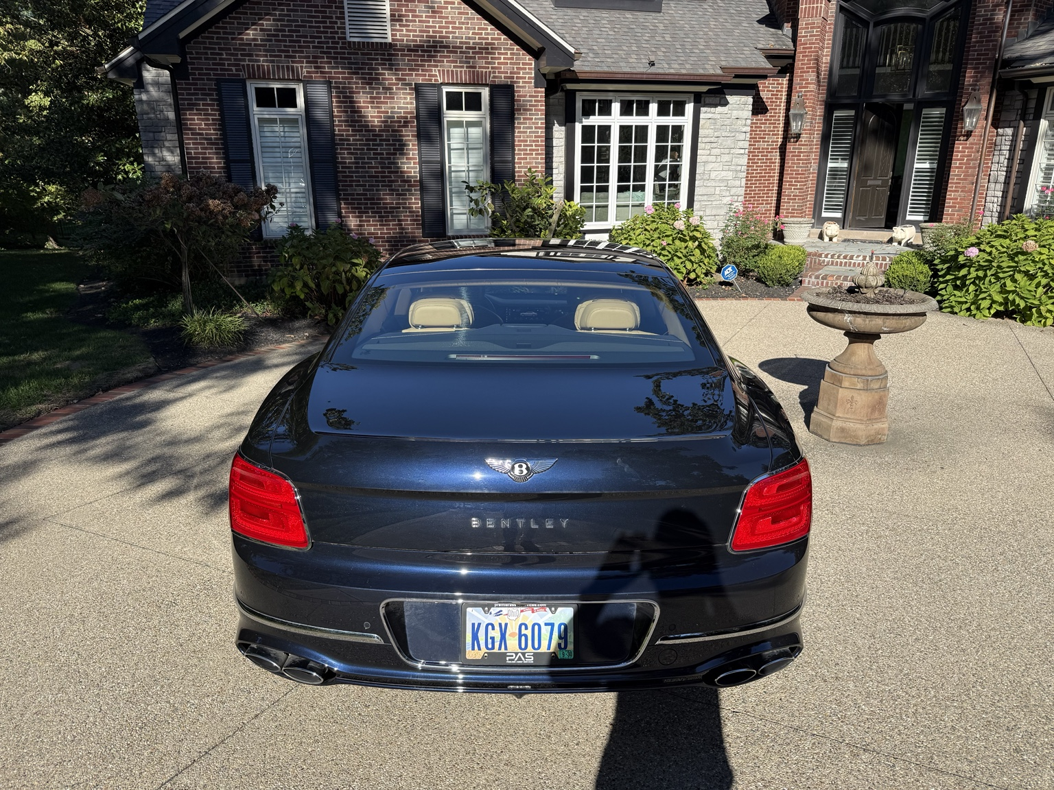 Used 2022 Bentley Flying Spur V8 AWD/4WD image 11
