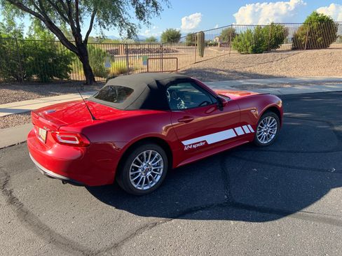 Used 2018 FIAT 124 Spider Classica RWD image 14