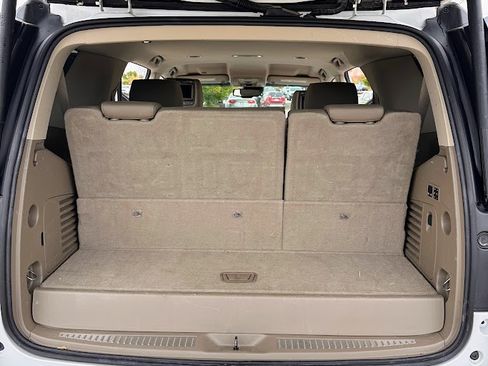Used 2016 GMC Yukon SLT image 8