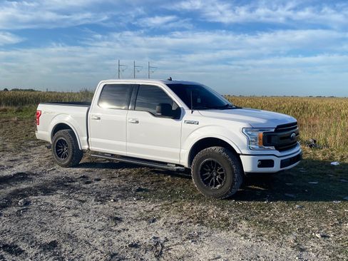Used 2020 Ford F150 XLT w/ Equipment Group 302A Luxury RWD image 14
