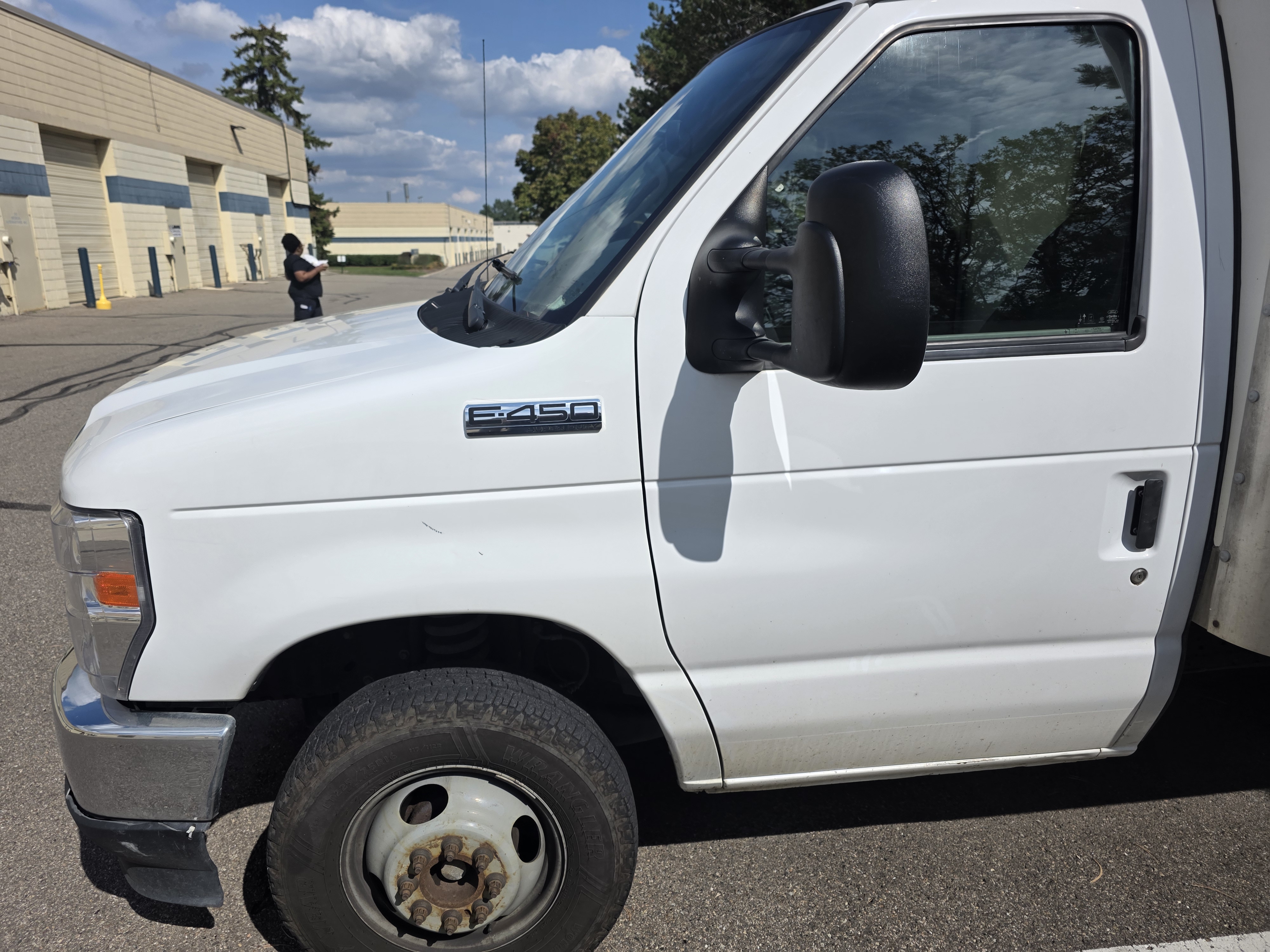 Used 2021 Ford E-450 and Econoline 450 Super Duty w/ Power Windows & Locks Group RWD image 2