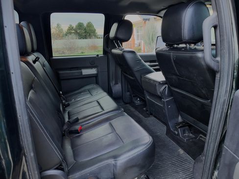 Used 2016 Ford F250 Lariat w/ Lariat Interior Package image 11