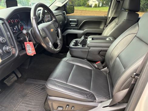 Used 2018 Chevrolet Silverado 2500 LT w/ LT Convenience Package AWD/4WD image 8