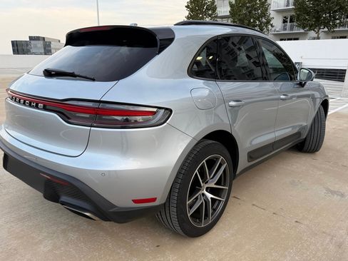 Used 2023 Porsche Macan image 9