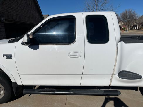 Used 2003 Ford F150 XL image 2