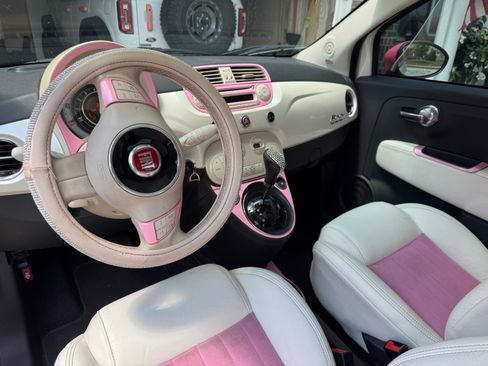 Used 2013 FIAT 500 Lounge w/ Luxury Leather Pkg FWD image 6