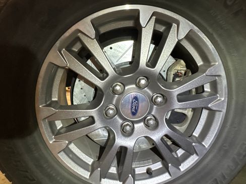 Used 2019 Ford F150 Lariat w/ Equipment Group 501A Mid image 25