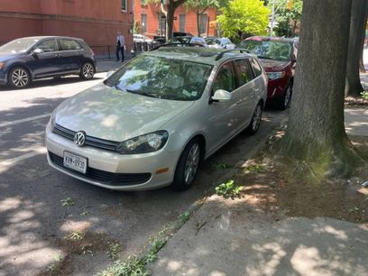 Used 2011 Volkswagen Jetta SE w/ Premium Pkg