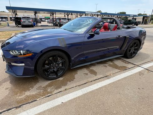 Used 2018 Ford Mustang GT Premium w/ Equipment Group 401A RWD image 1
