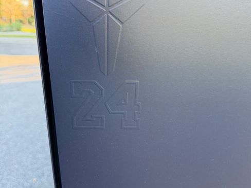 Used 2024 Tesla Cybertruck AWD Crew Cab image 10