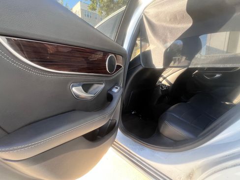 Used 2015 Mercedes-Benz C 300 Sedan image 8