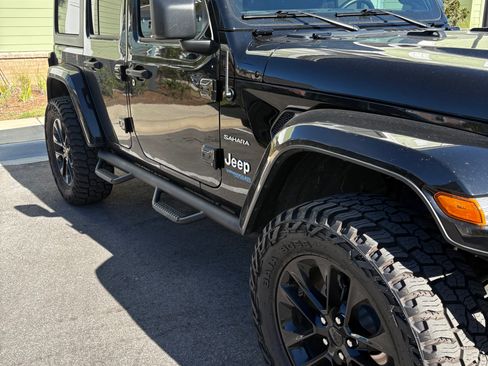 Used 2022 Jeep Wrangler Unlimited Sahara w/ Cold Weather Group image 2