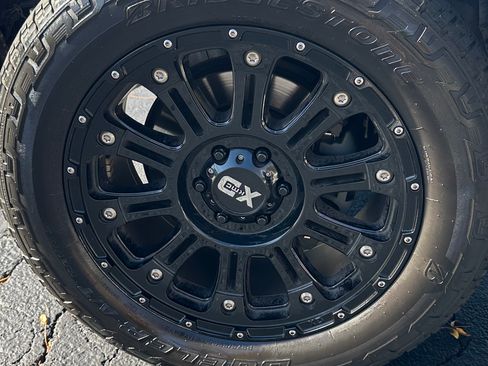 Used 2012 Ford F150 XLT w/ XLT Chrome Pkg image 16