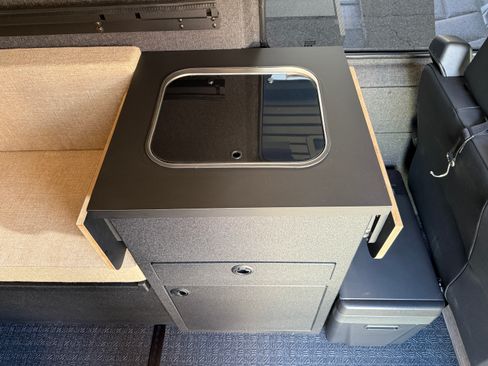 Used 2024 Mercedes-Benz Sprinter 2500 image 9