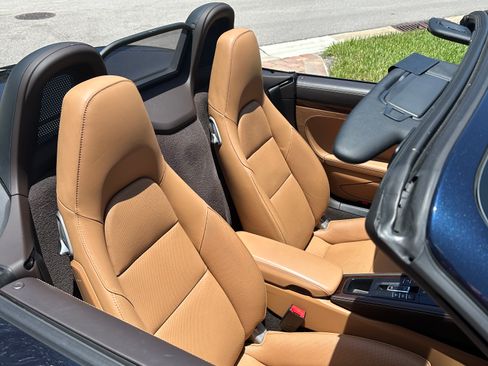 Used 2019 Porsche 718 Boxster RWD image 10