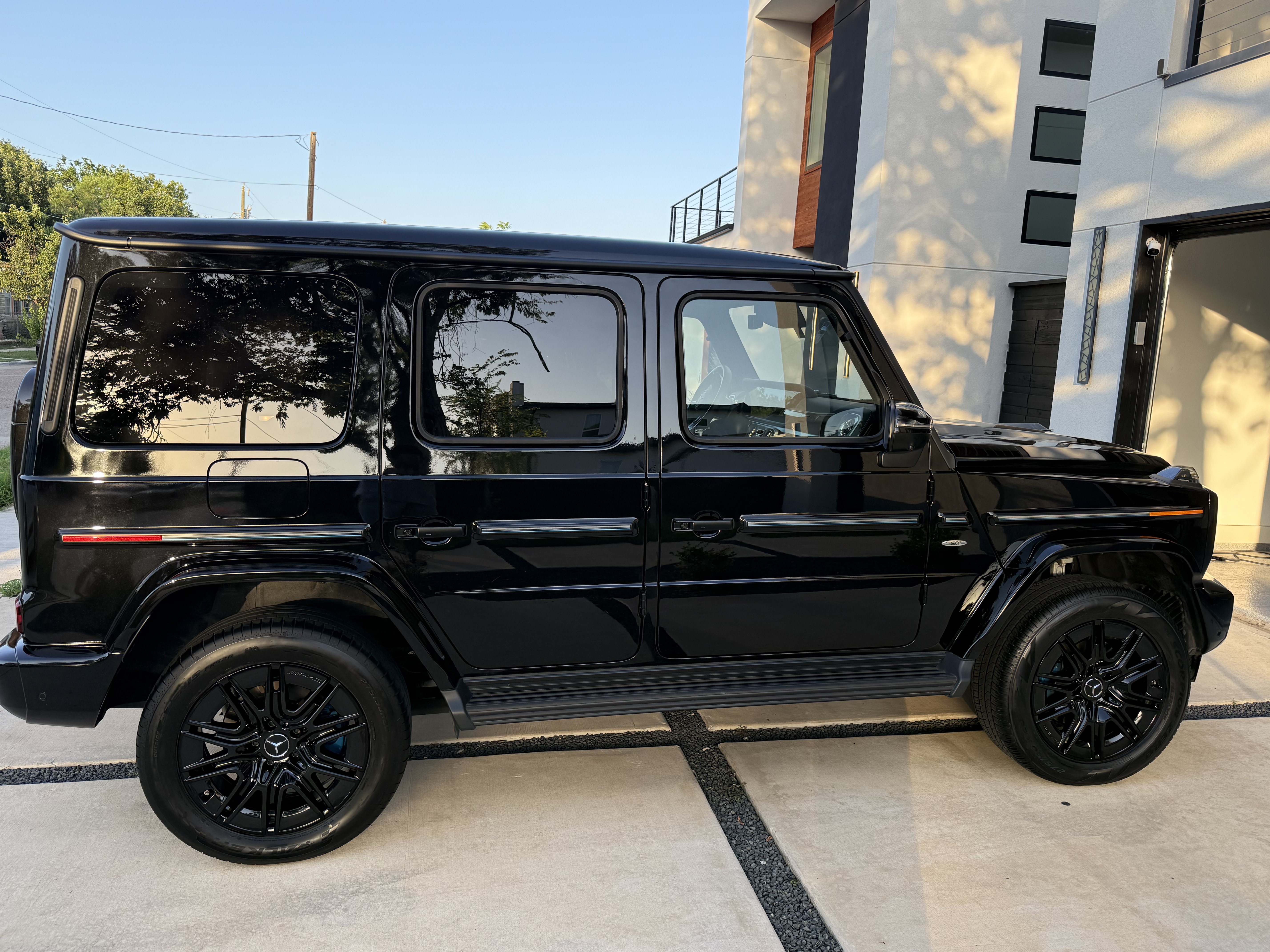 Used 2025 Mercedes-Benz G 580 w/ EQ Technology image 1