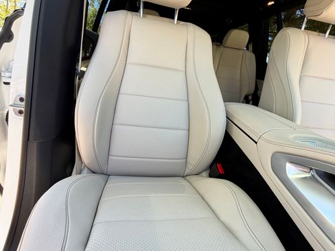 Used 2024 Mercedes-Benz GLS 450 4MATIC image 21