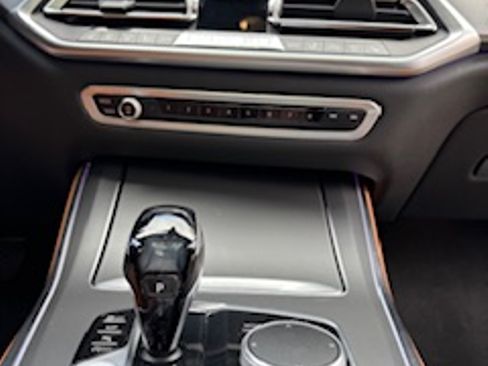 Used 2019 BMW X5 xDrive40i w/ Premium Package 2 image 10