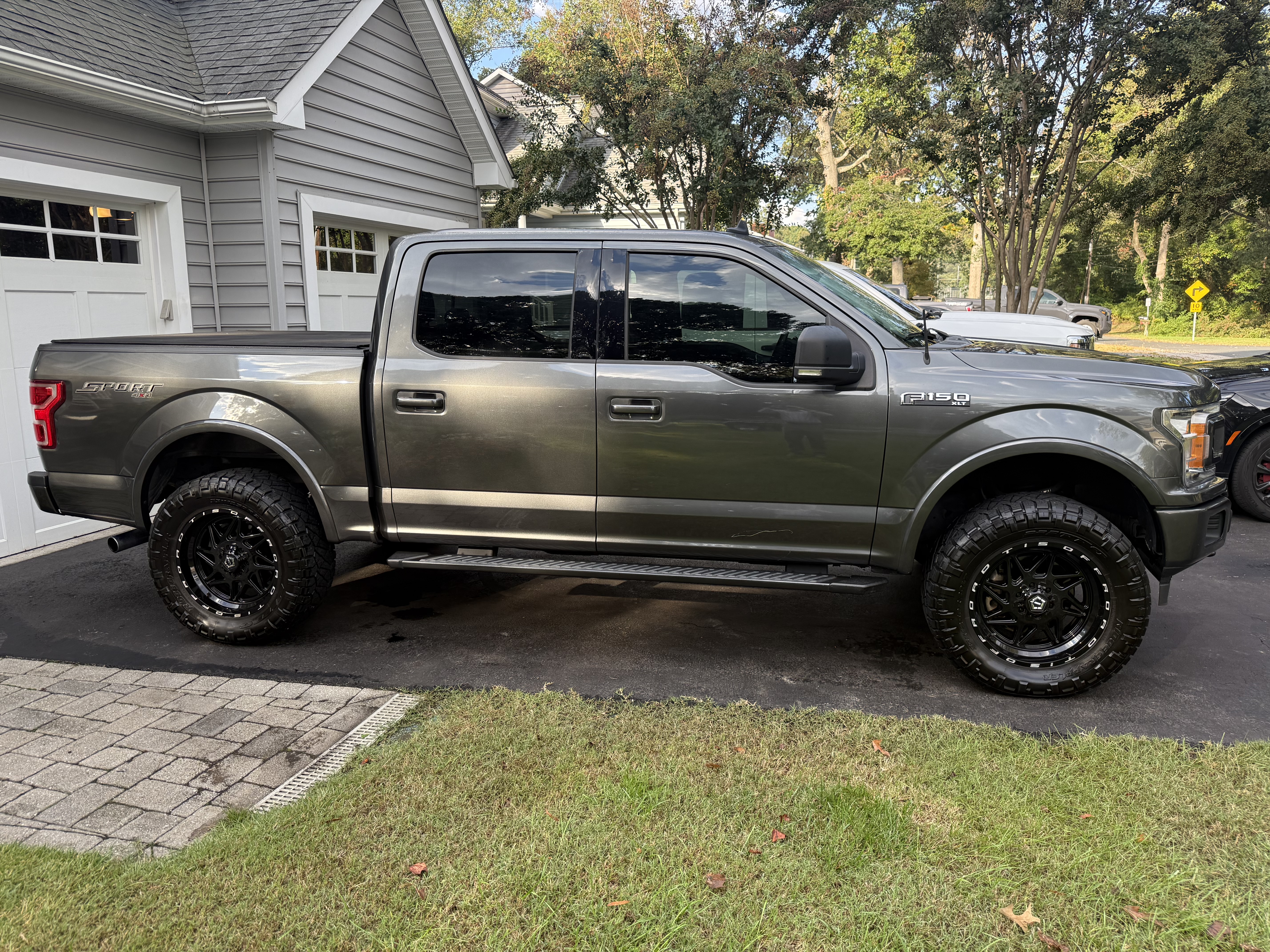Used 2019 Ford F150 XLT w/ Equipment Group 302A Luxury AWD/4WD image 23