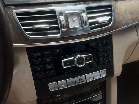 Used 2014 Mercedes-Benz E 350 Sedan image 15