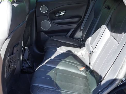 Used 2016 Land Rover Range Rover Evoque SE Premium image 6