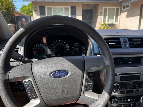 Used 2010 Ford Fusion SE image 8