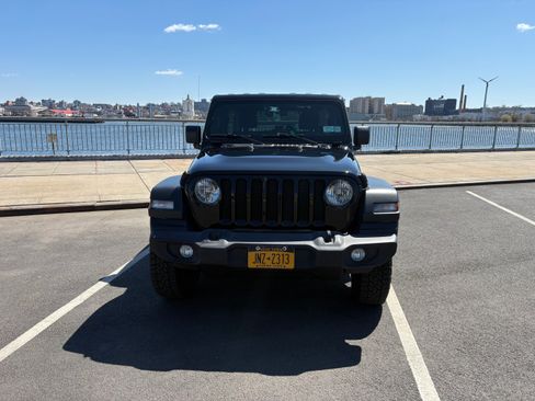 Used 2021 Jeep Wrangler Unlimited Sport AWD/4WD image 2