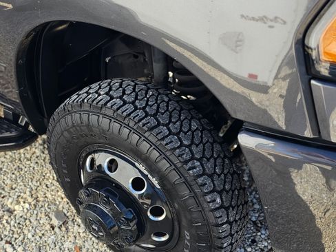 Used 2022 RAM 3500 Big Horn w/ Night Edition image 6