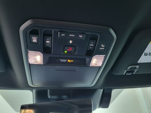 Used 2025 Toyota Tundra Platinum image 17