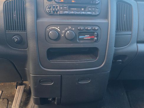 Used 2002 Dodge Ram 1500 Truck 4x4 Quad Cab image 12